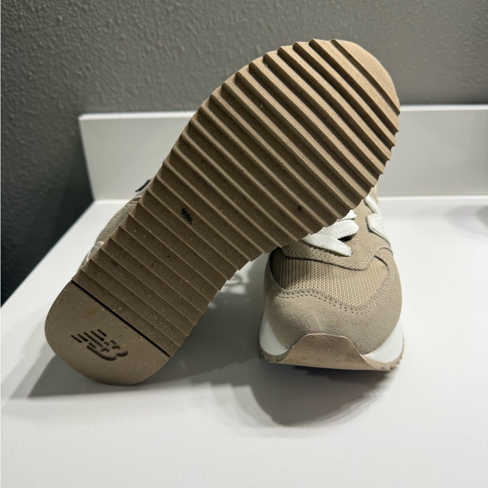 New Balance Women's Vanilla 574 Suede Platform Sneakers size 7.5 - Picture 4 of 4